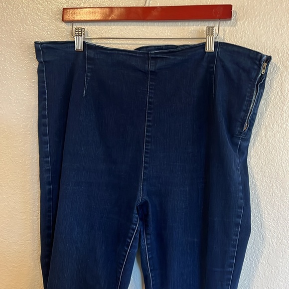 A New Day Skinny Jegging Jeans Side Zipper Size 18 / 34 - Picture 3 of 10